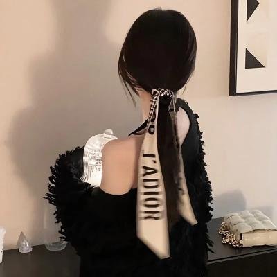血红溅白纱